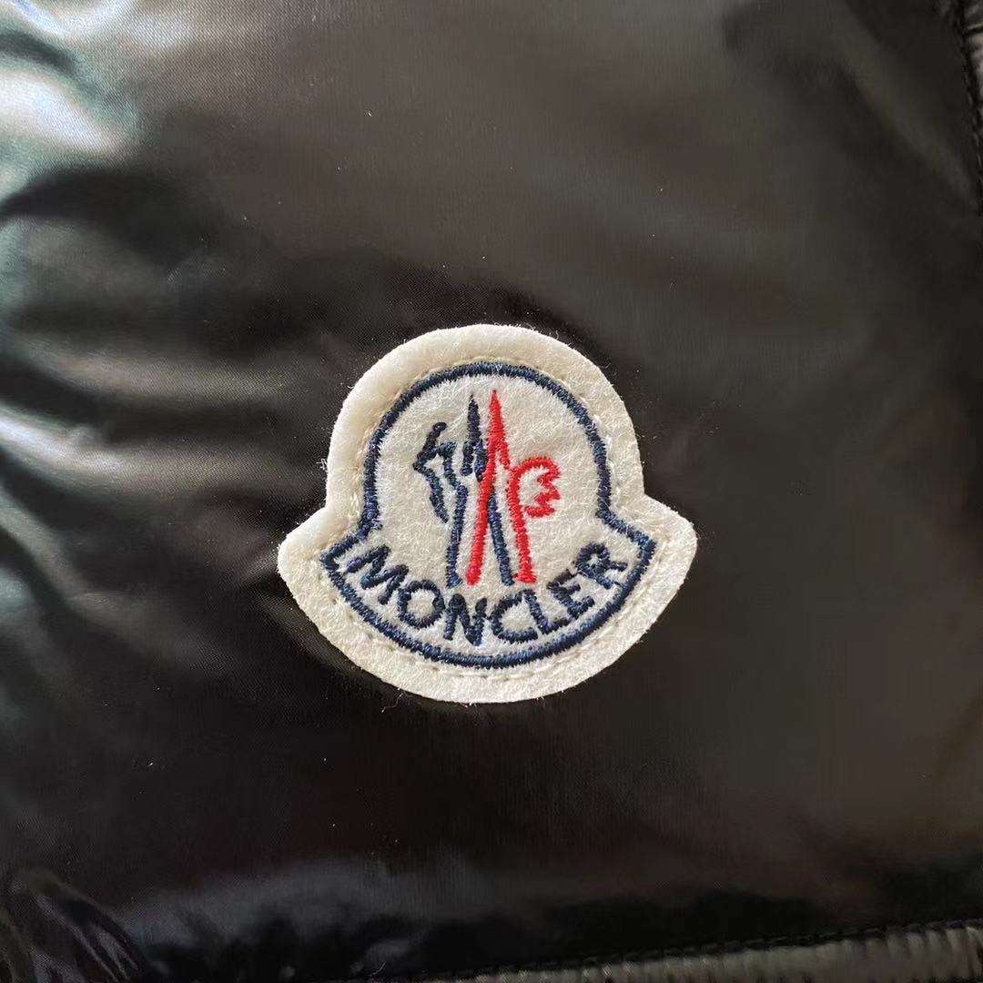 MONCLER Parka Montbeliard