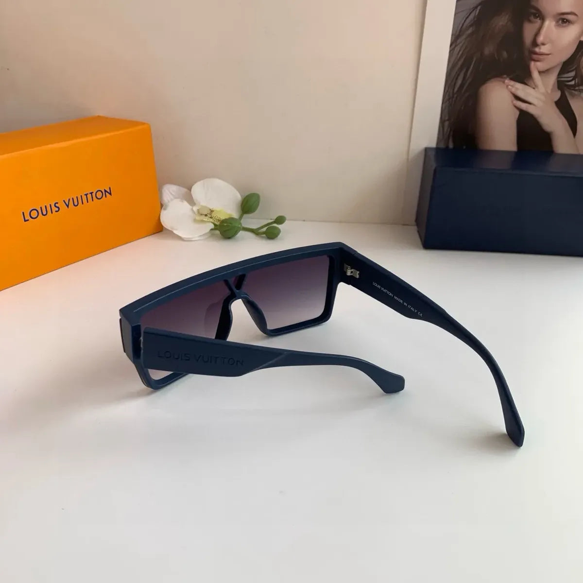 Louis Lentes Vuitton Waimea